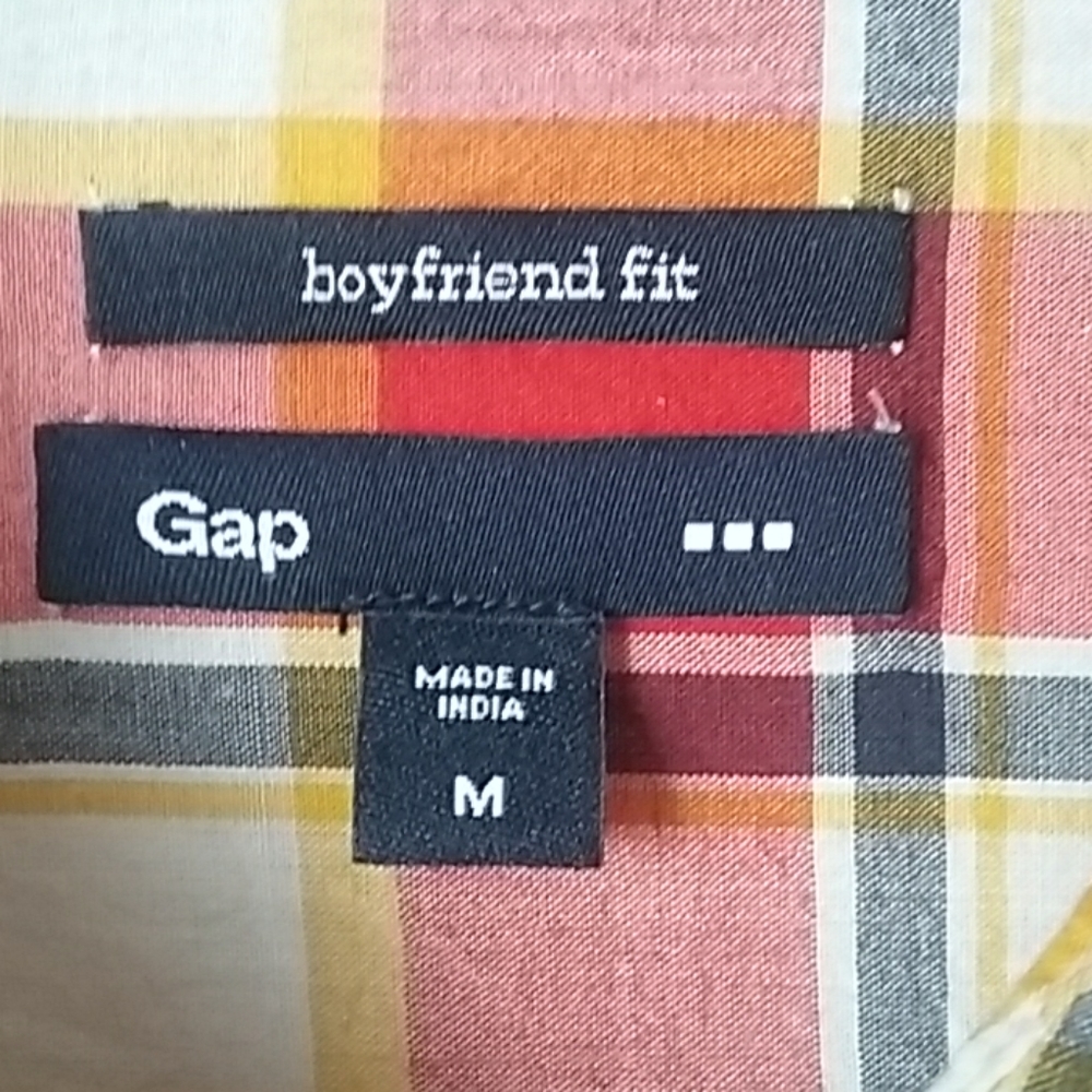 Gap Boyfriend Fit Button-Down - image 3
